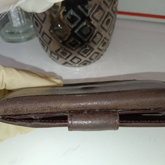 Authentic Fendi Wallet and keycase - Picture 6 of 17